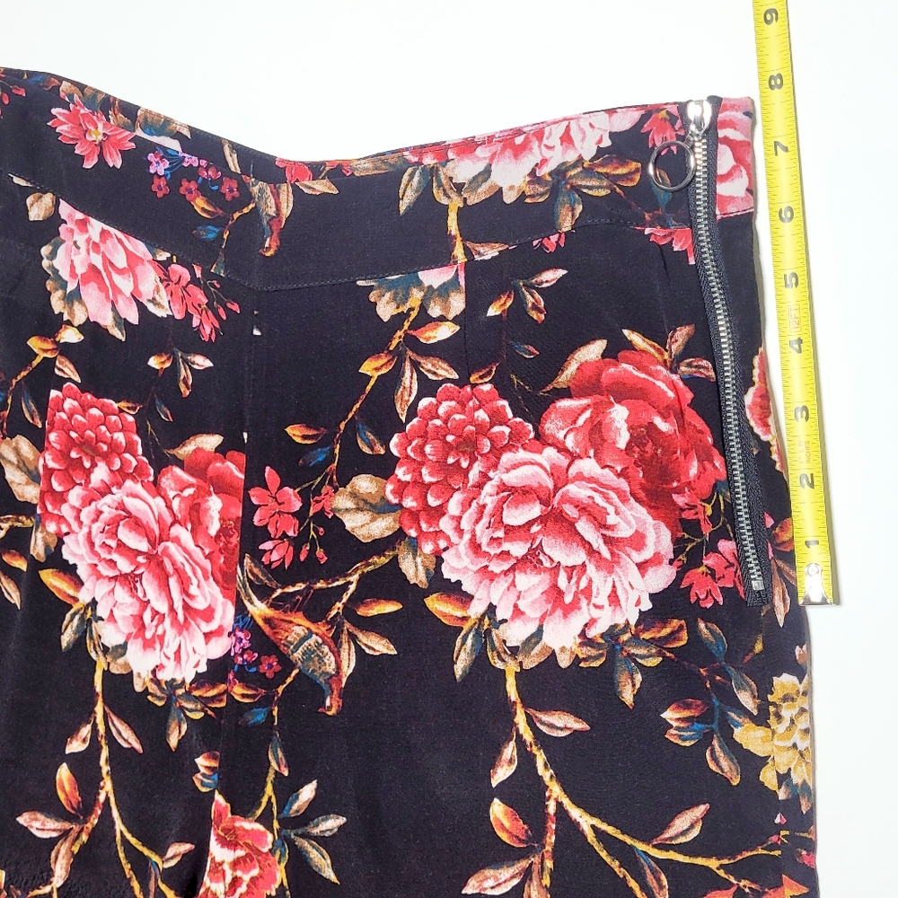Forever 21 High Rise Rose Print Flare Pants Women's (XL) - Picture 5 of 6